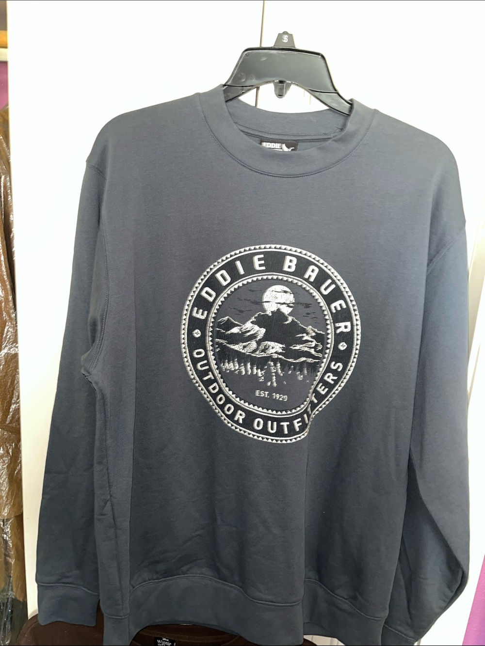 Eddie Bauer Men's Crewneck Sweatshirt in Charcoal with Mountain Logo - Picture 2 of 4